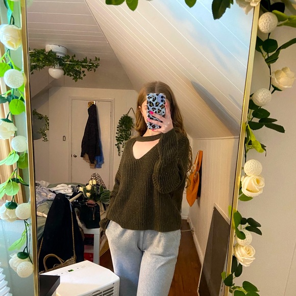 cute green knit cutout oversized sweater - Picture 1 of 3